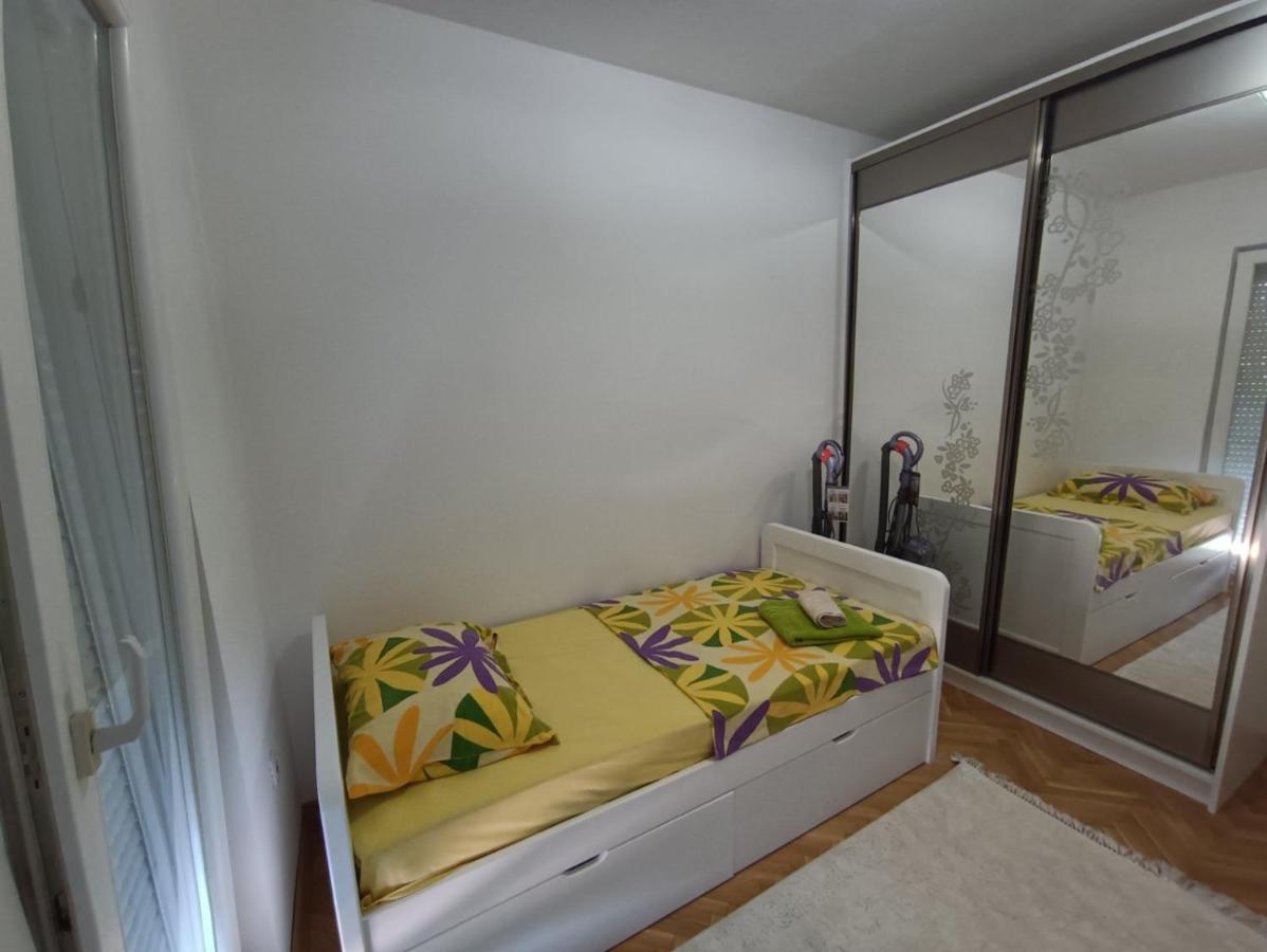Apartman Nk Apartamento Nikšić Exterior foto